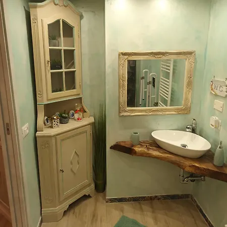 Alessandra's House *